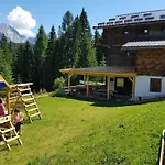 Chalet Tabiarel Bed & Breakfast Danta